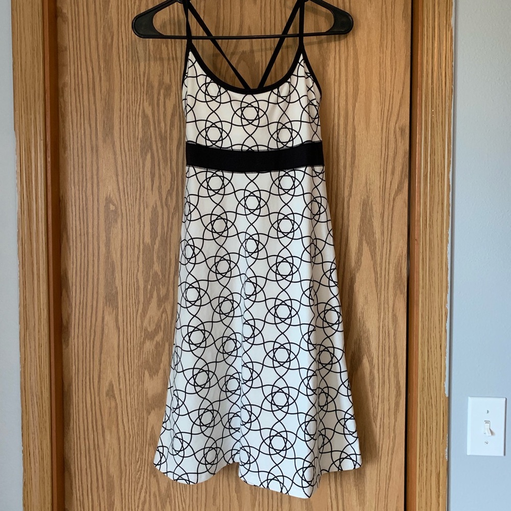 Soybu short summer dress black and white